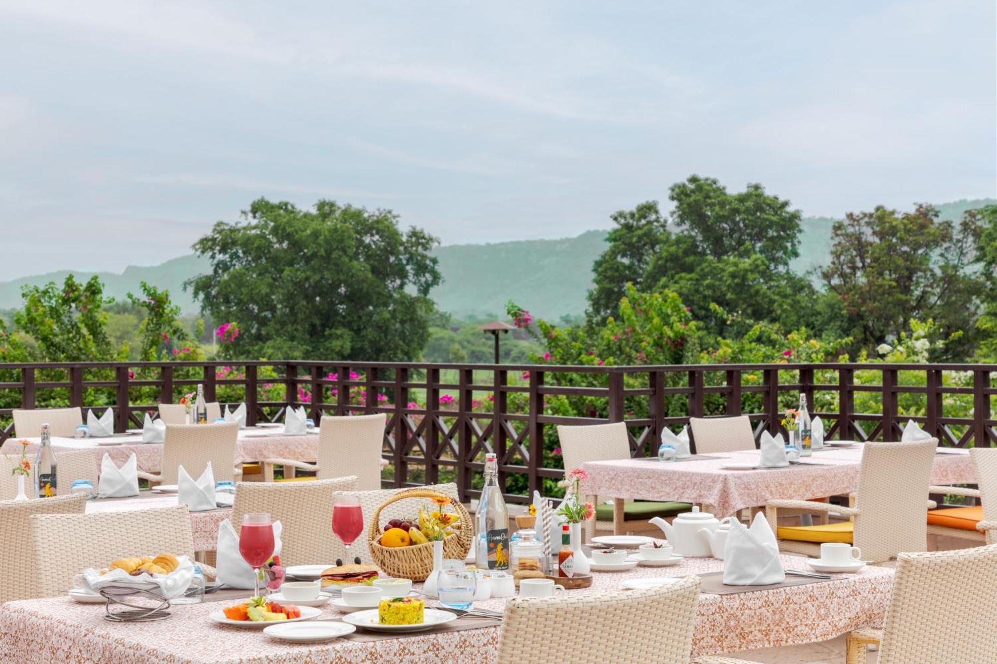 Aamaghati Wildlife Resort, Ranthambore Sawai Madhopur Exterior photo